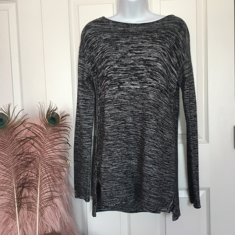 Daisy Fuentes Sweater